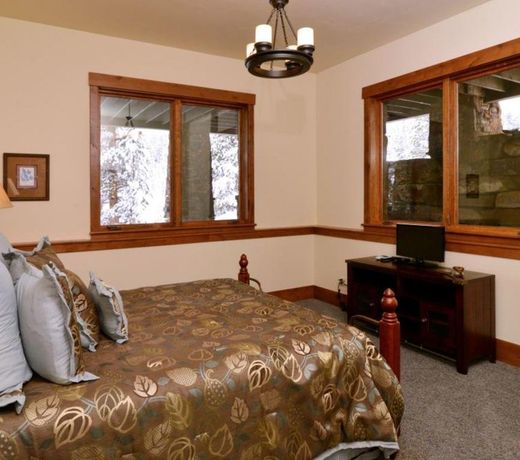 The Lodge at Stoney Ridge