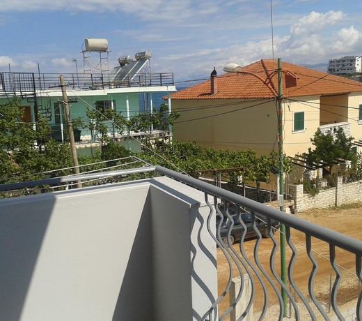 Vila Ester