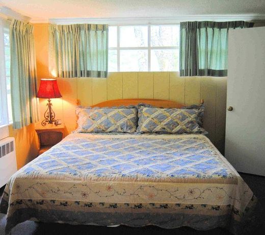 SKY VALLEY MOTEL AND COTTAGES