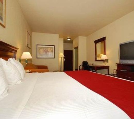 SureStay Plus Hotel by Best Western Quanah