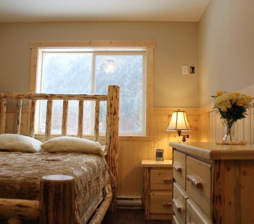 Sunshine Valley RV Resort and Cabins