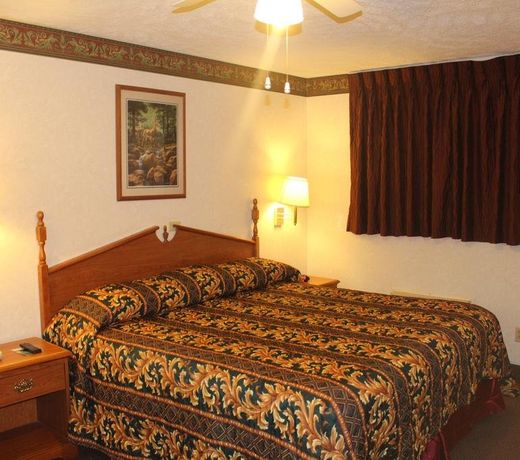 Deerfield Inn