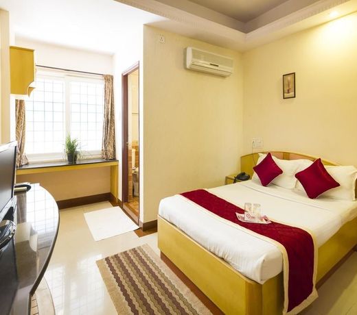 OYO 331 Hotel Skanda Shelters