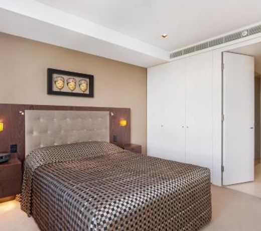 Stylish 1 bdrm Camperdown - Car park, Gym & Pool