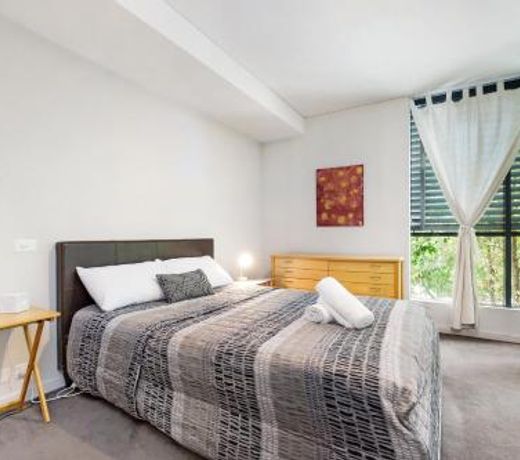 Stylish 1 bdrm Camperdown - Car park, Gym & Pool