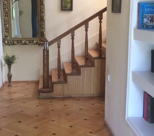 Neli & Zaal Guest House