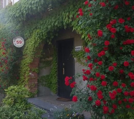 Neli & Zaal Guest House