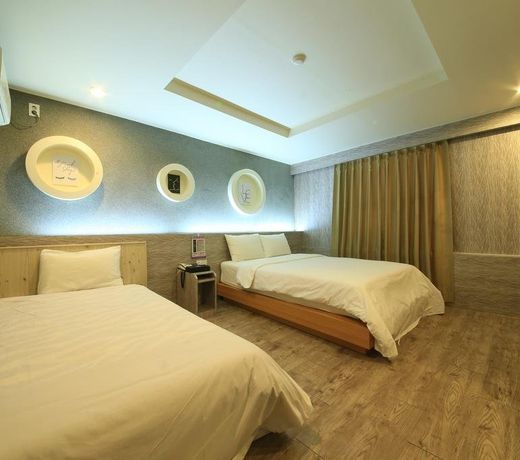 Hotel M Story