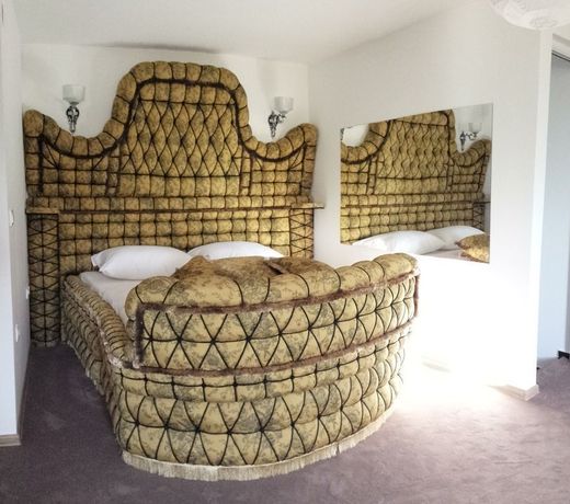 Bali Colosseum Hotel