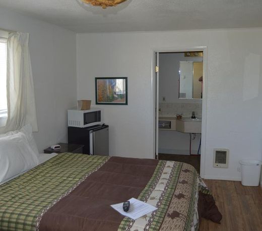 Newport Antler Motel