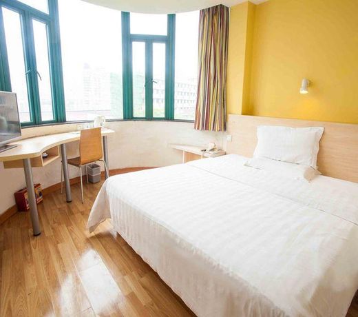 7Days Inn Foshan Tongji Bridge Tongji Road Subway Station