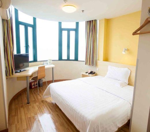 7Days Inn Zhongshan People's Hospital Holiday Square