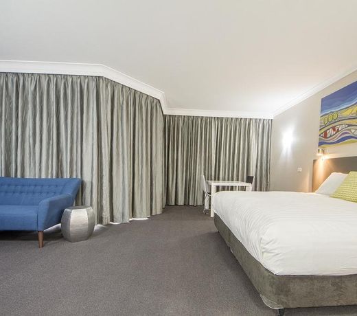 Cowra Services Club Motel
