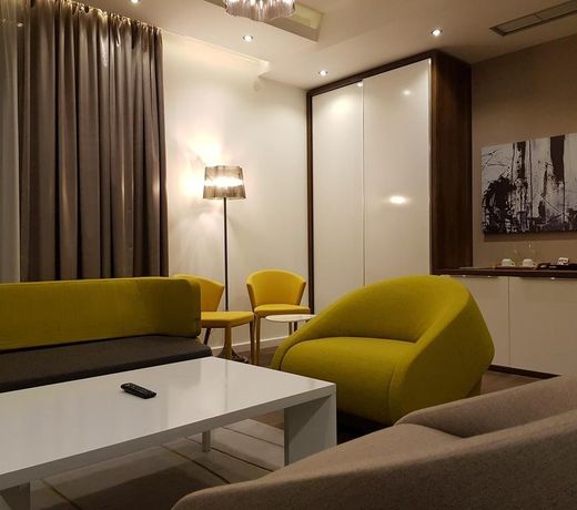 Perla Luxury