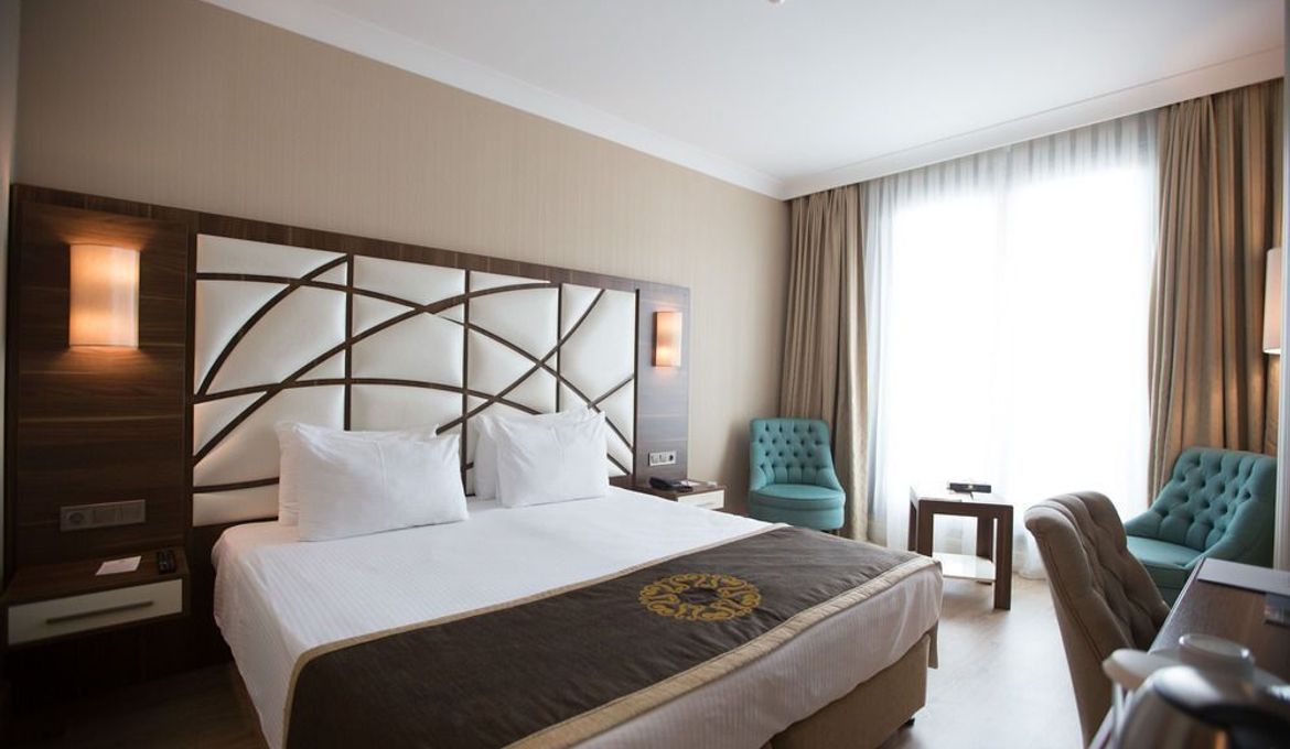 Отель The Grand Mira Business