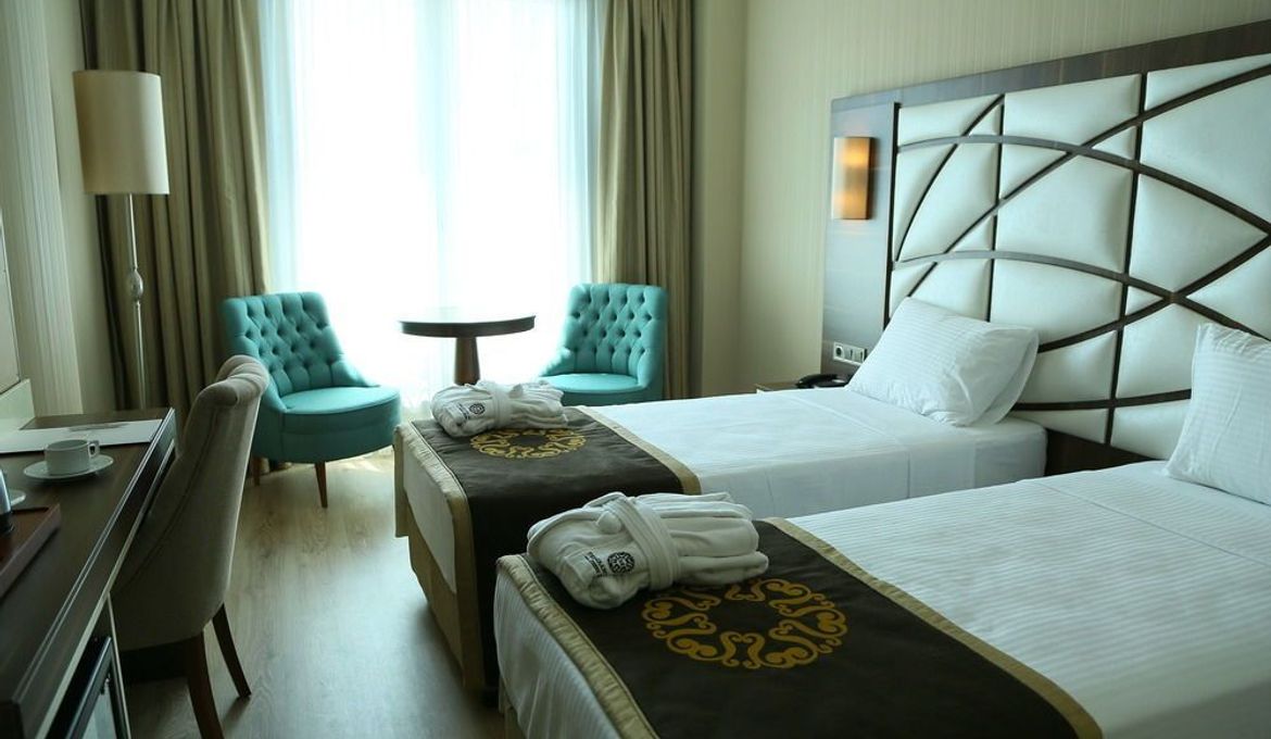 Отель The Grand Mira Business