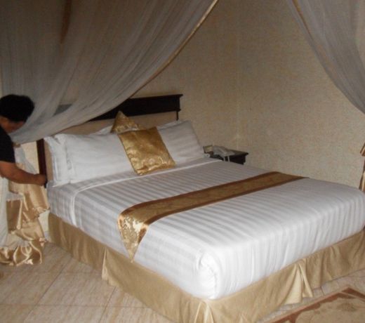 Crown Jakiba Hotel