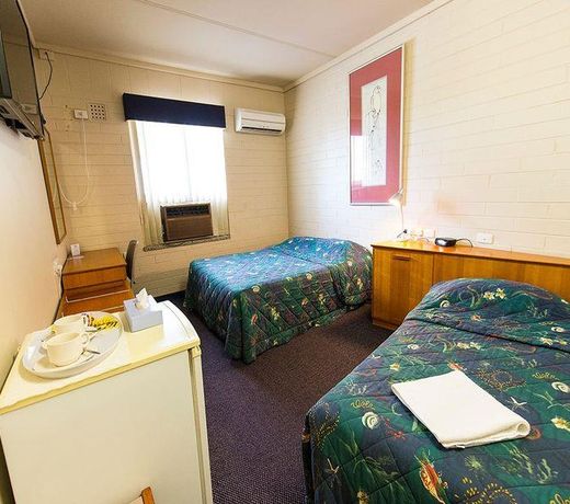 Morphett Arms Hotel