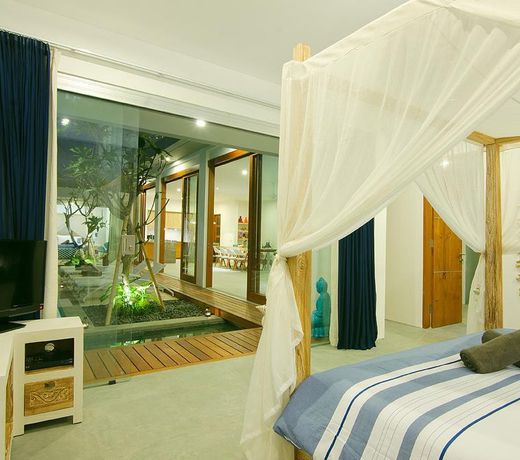 Villa Azure