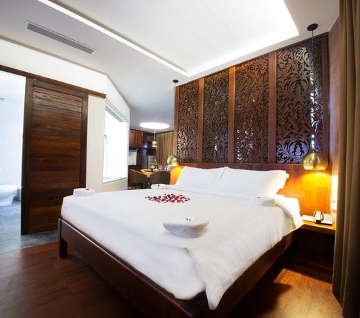 Almond Hotel Bassac River