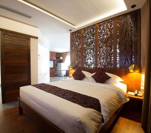 Almond Hotel Bassac River