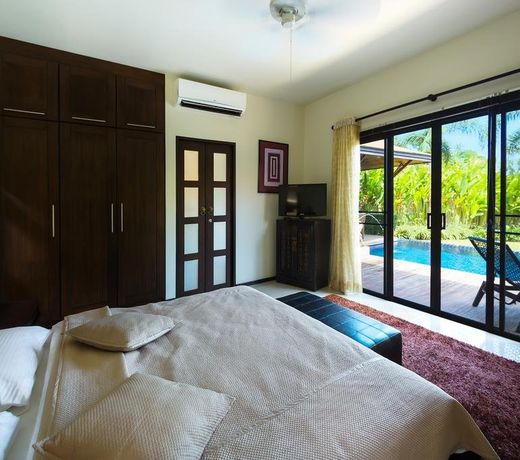 Villa Haeata: Kokyang style Nai Harn Beach