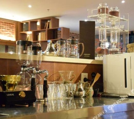 James Joyce Coffetel Qinhuangdao People Park Plaza