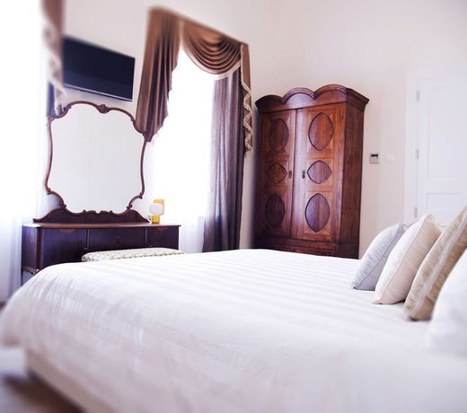 LokÃ l Boutique Hotel