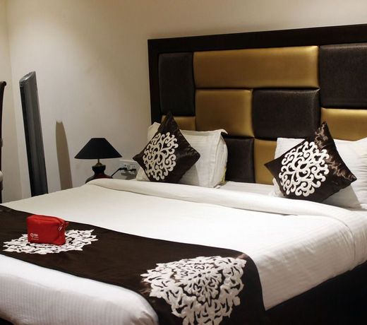 OYO 550 Hotel Aura Grand Residency