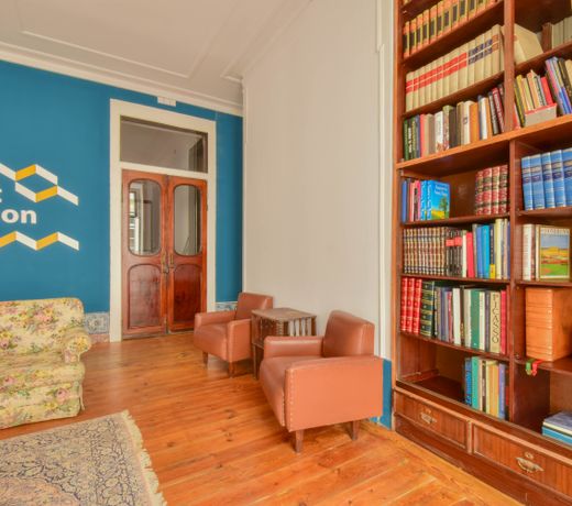 Lost Lisbon :: Chiado House