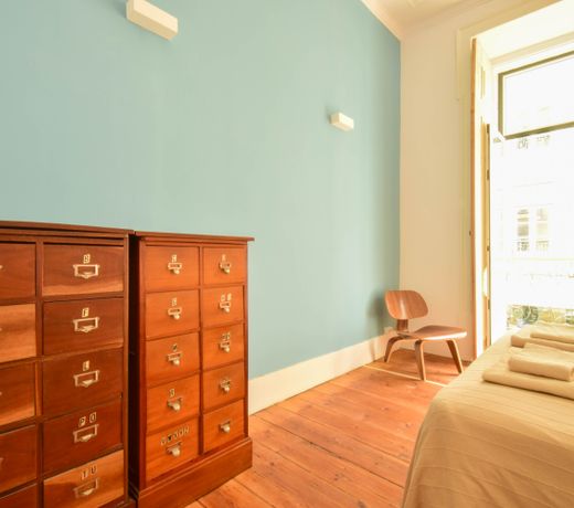 Lost Lisbon :: Chiado House