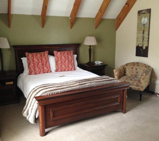 Sunninghill Guest Lodges