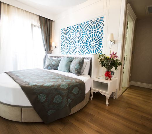 Antusa Palace Hotel & Spa