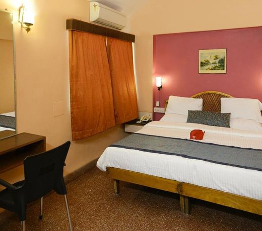 Hotel Gopika International