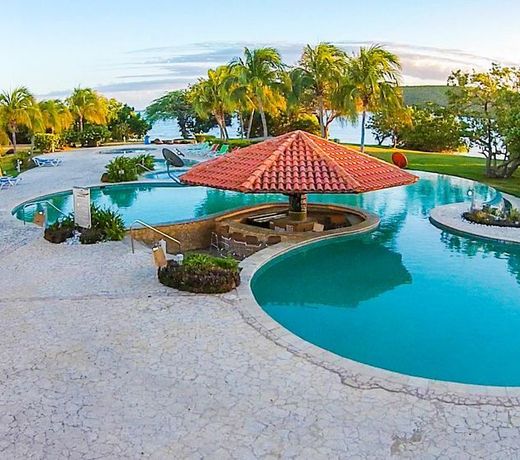Costa Bonita Villas