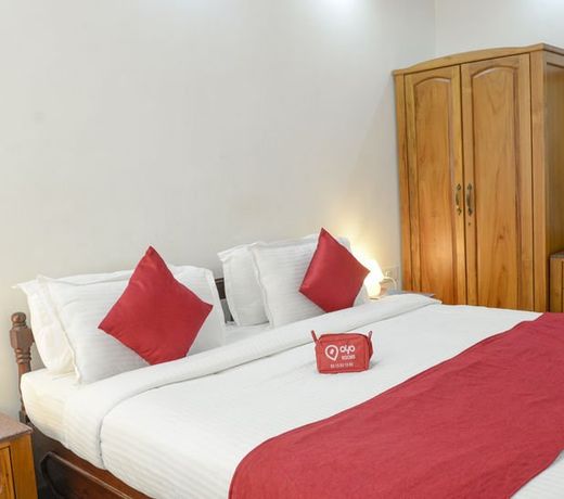 OYO Premium Guirim Mapusa