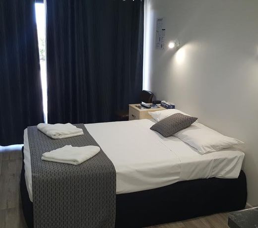 Queens Beach Hotel