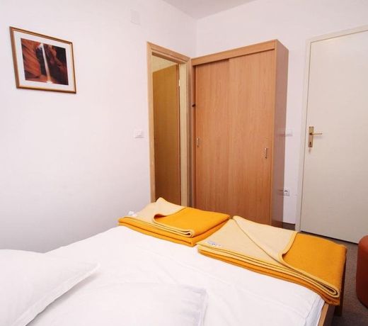 Double Room Tucepi 5263c