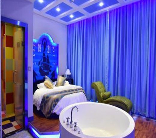 Romantic Coast Theme Hotel