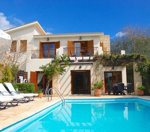 2 bedroom Villa Loukia with private pool and gardens, Aphrodite Hills Resort