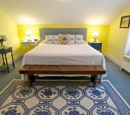 Maxwell Creek Inn Bed & Breakfast