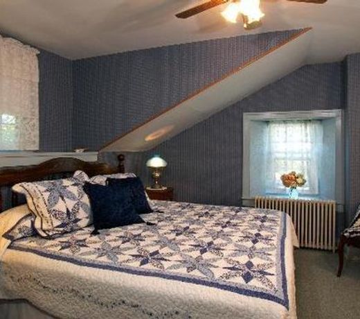 Maxwell Creek Inn Bed & Breakfast