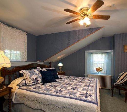 Maxwell Creek Inn Bed & Breakfast