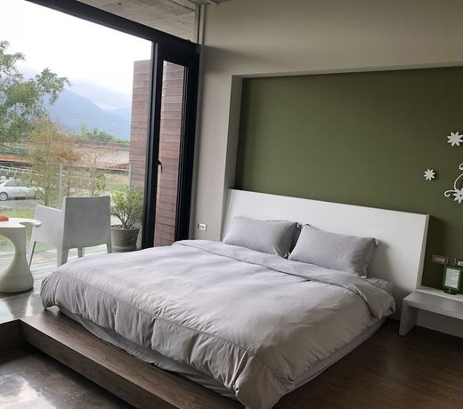 God Island Bed and Breakfast