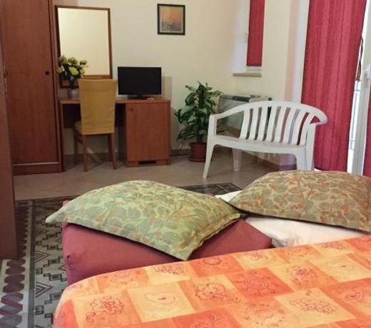 GR B&B