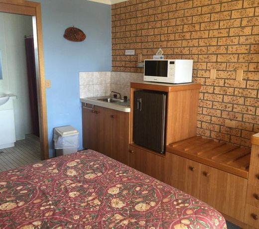Whale Fisher Motel