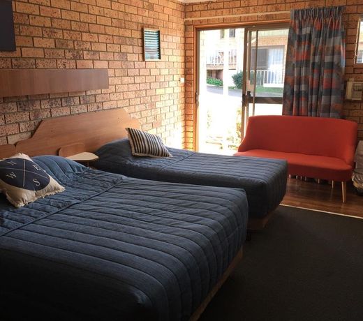 Whale Fisher Motel
