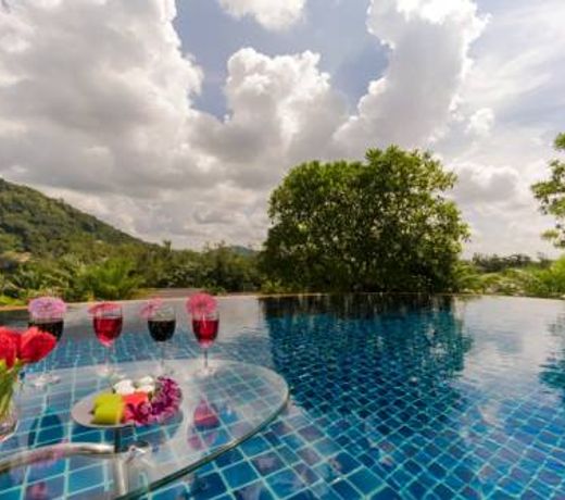Villa Nap Dau Crown