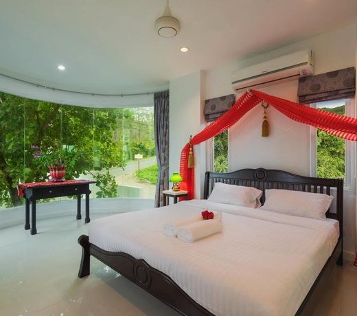 Villa Nap Dau Crown