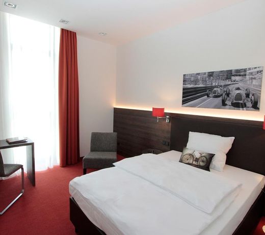 The Classic Oldtimer Hotel